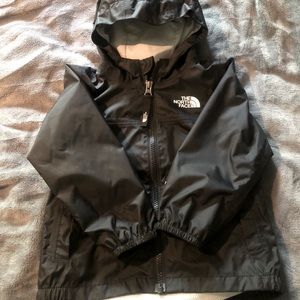 The North Face Boys Windbreaker 2T Like New